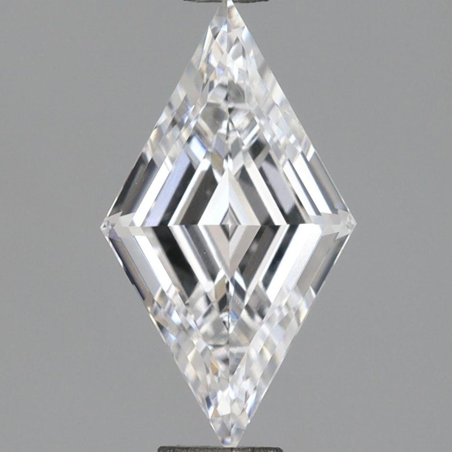 Lozenge cut lab-grown diamond CVD HPHT VVS VS quality