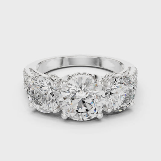 Three-stone diamond engagement ring in white gold

Lab-grown diamond trilogy engagement ring

Classic three-stone diamond ring for women