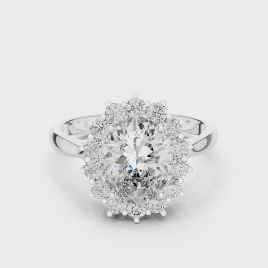 Oval-cut halo lab-grown diamond engagement ring

Elegant oval diamond engagement ring in white gold

Halo oval diamond ring close-up