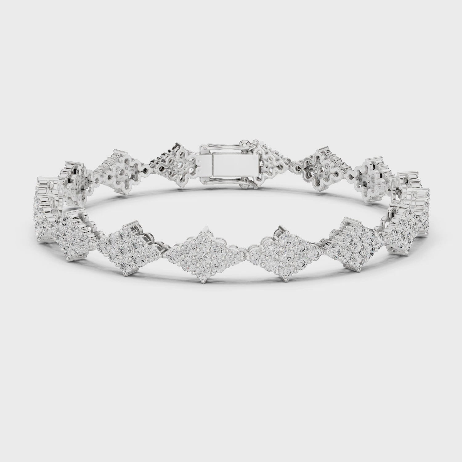 Clover diamond tennis bracelet featuring sparkling clover-shaped motifs