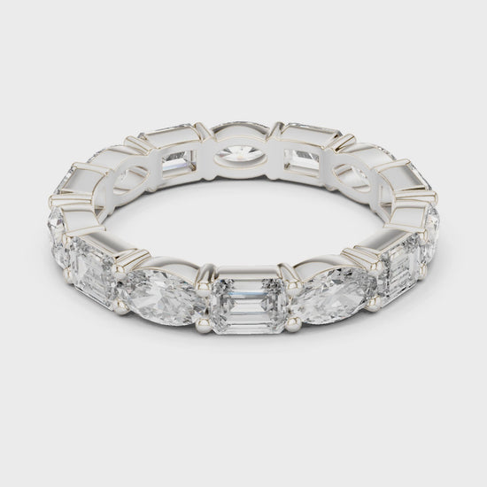 Emerald-cut diamond eternity band with alternating oval stones

Lab-grown diamond eternity band in white gold

Elegant 360° sparkling fine jewelry band