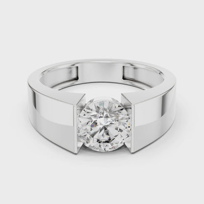 Classic round lab-grown diamond solitaire wedding band in white gold

Minimalist solitaire diamond wedding band for women

Elegant round diamond band with high-polish finish