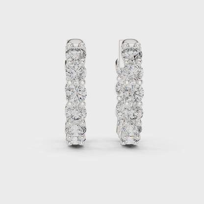 Round lab-grown diamond hoop earrings in white gold

Elegant lab-grown diamond hoop close-up

Classic round diamond hoop earrings