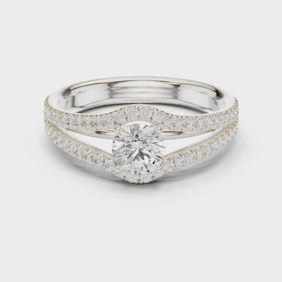 0.50 ct solitaire split shank diamond ring in 935 anti-tarnish silver

Lab-grown diamond solitaire ring with split shank design

Elegant silver solitaire engagement ring